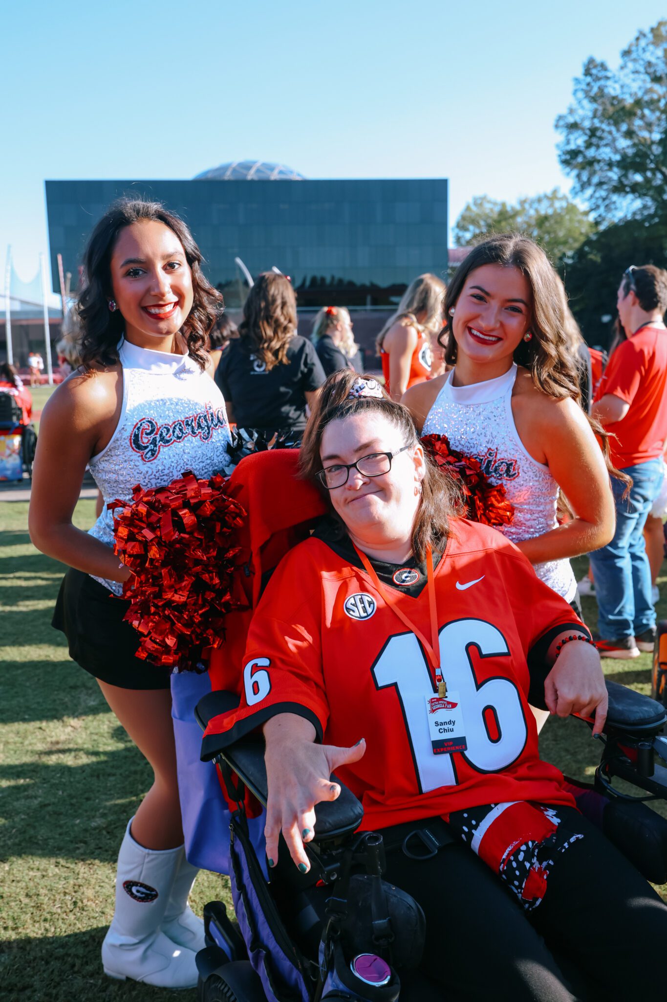 georgia bulldog cheerleaders with friend