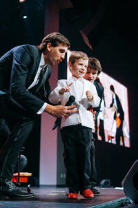 finn at talent show-6