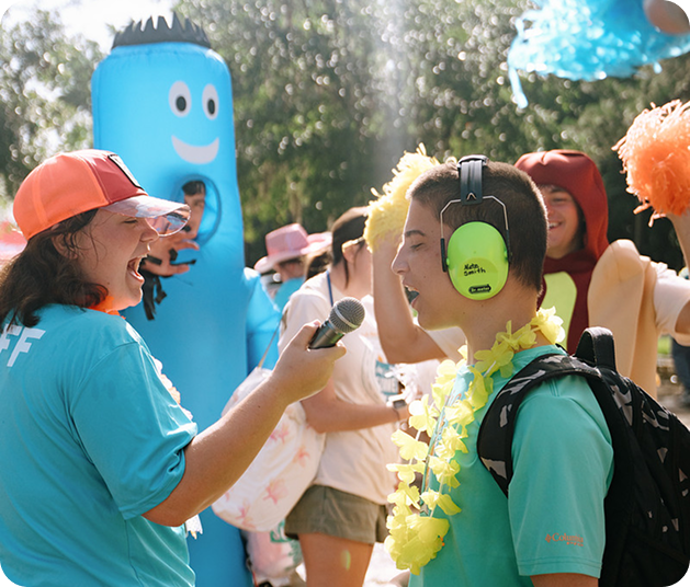 day campo fun with microphones